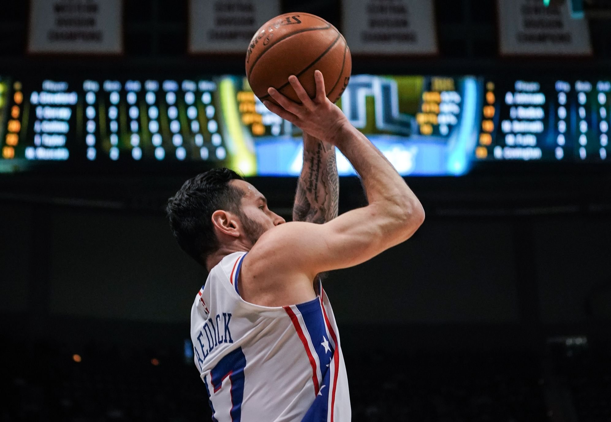 Philadelphia vyhrala v Atlante, Utah zničil Golden State