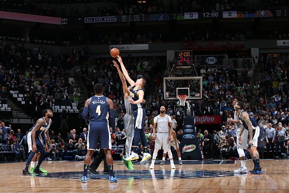 Minnesota ako posledná do play-off, Westbrook po roku opäť so sezónnym triple double