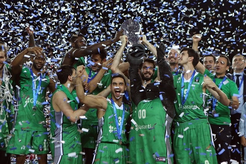 Darüssafaka Istanbul triumfovala v EuroCup-e, zahrá si budúci rok Euroligu