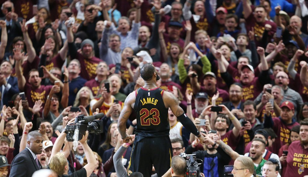 LeBron James predviedol skvelý buzzer beater, má ich už viac ako Jordan