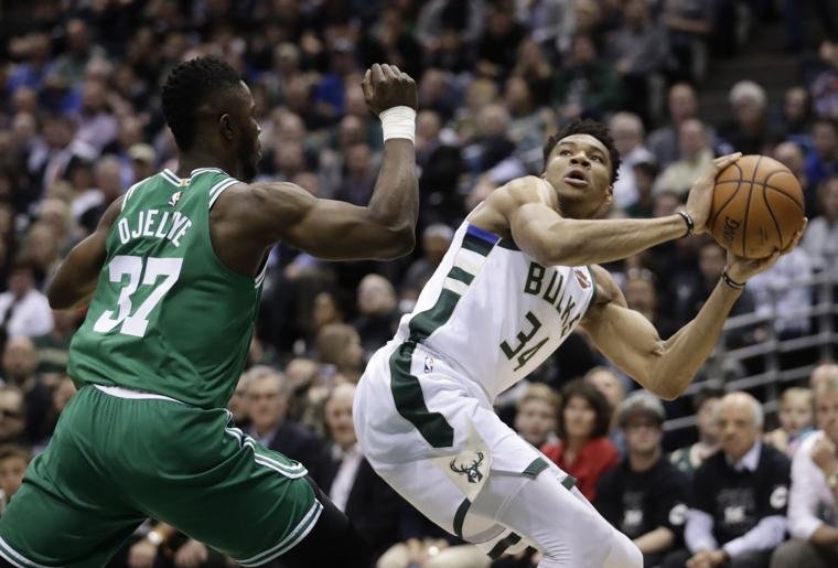 Milwaukee doma vyrovnalo sériu s Bostonom