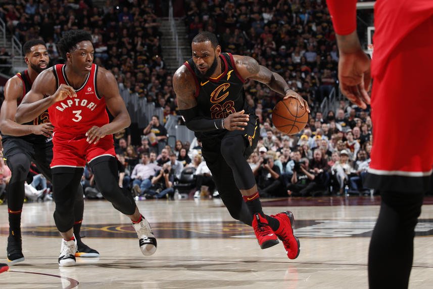 LeBron James rozhodol v závere, Cleveland aj Boston krok od postupu