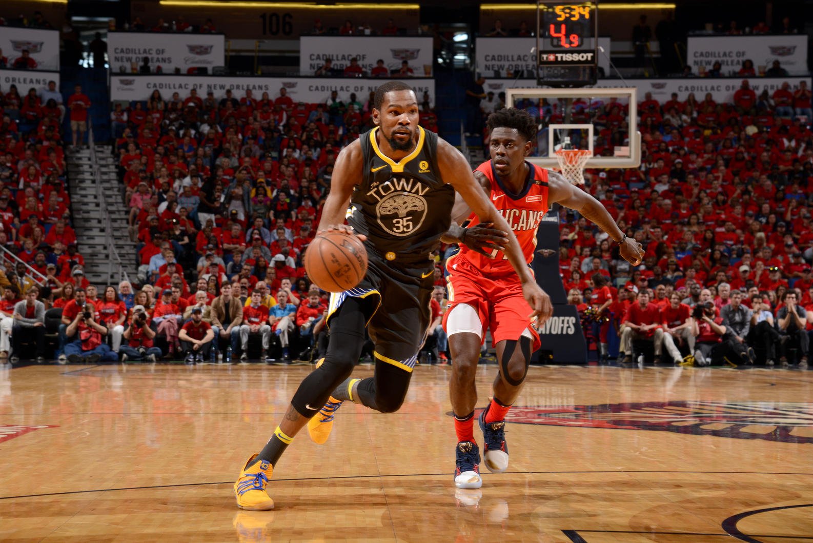 Golden State i Houston úspešní na palubovkách súperov