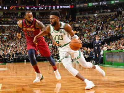 Triple-double LeBrona Jamesa, ale Cleveland na Boston nestačil ani po druhý raz