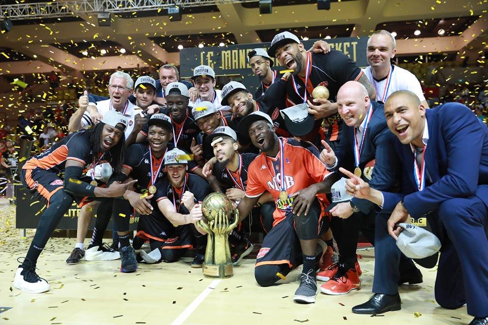 Le Mans je novým francúzskym majstrom, medzi gratulantmi bol aj LeBron James