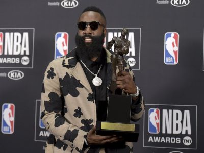 James Harden sa stal premiérovo MVP v NBA, predbehol LeBrona Jamesa