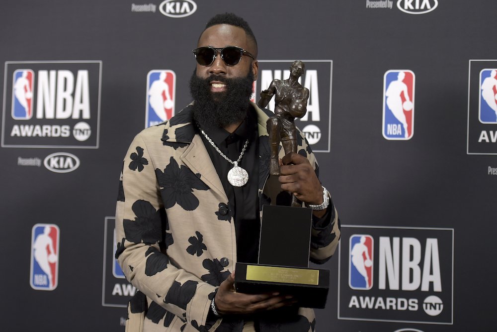 James Harden sa stal premiérovo MVP v NBA, predbehol LeBrona Jamesa