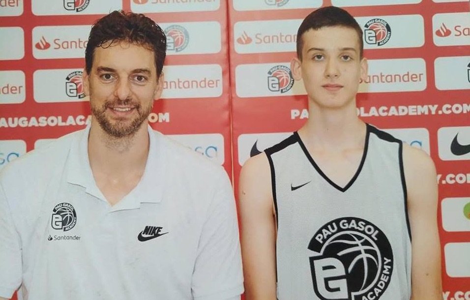 Prievidzský talent obdivuje Dončiča a upútal na kempe Paua Gasola v Barcelone