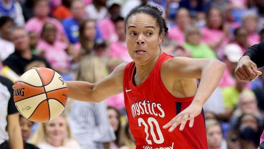 Washington zdolal Dallas, Kristi Toliver so 16 bodmi