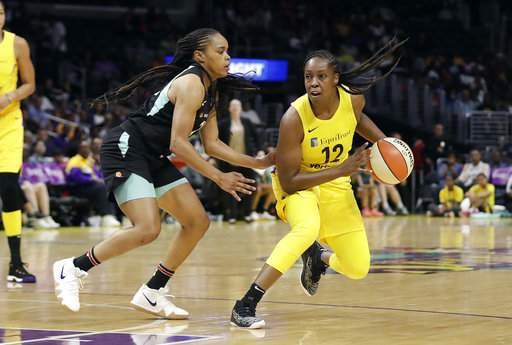 Los Angeles Sparks v utorok porazili New York Liberty