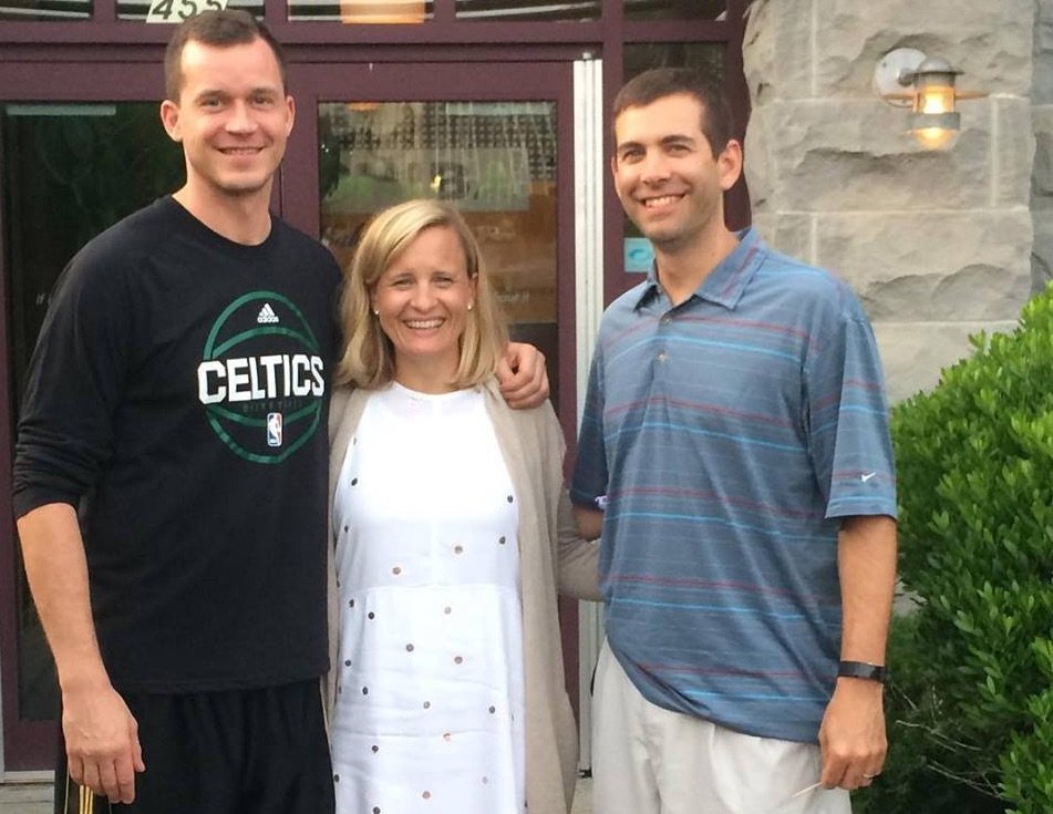 Beťko pracoval so Celtics, zvažoval ponuku z NBA. Nakoniec ostáva v akadémii v Prahe
