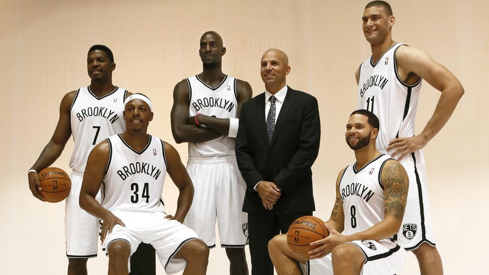Mal to byť ruský megalomanský projekt v NBA, vyhorel, teraz chce znova hviezdy