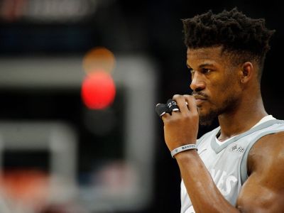 Hviezda NBA sa búri, nechce hrať v Minnesote, ale klub sa nevie dohodnúť na jej výmene