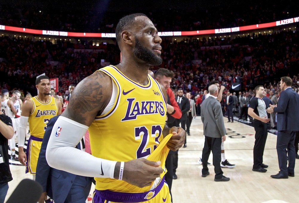 Podceňovaný Portland pokazil premiéru LeBrona Jamesa v Lakers