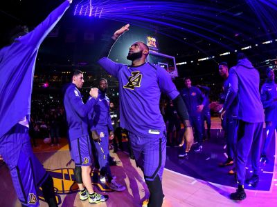 LeBron James s 31 425 bodmi pred legendárneho Wilta Chamberlaina