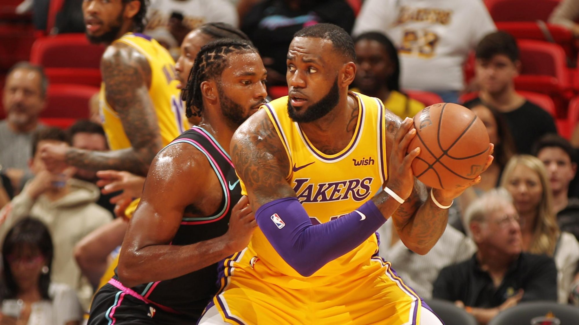 Obhajca Golden State s treťou prehrou v sérii, 51 bodov LeBrona Jamesa