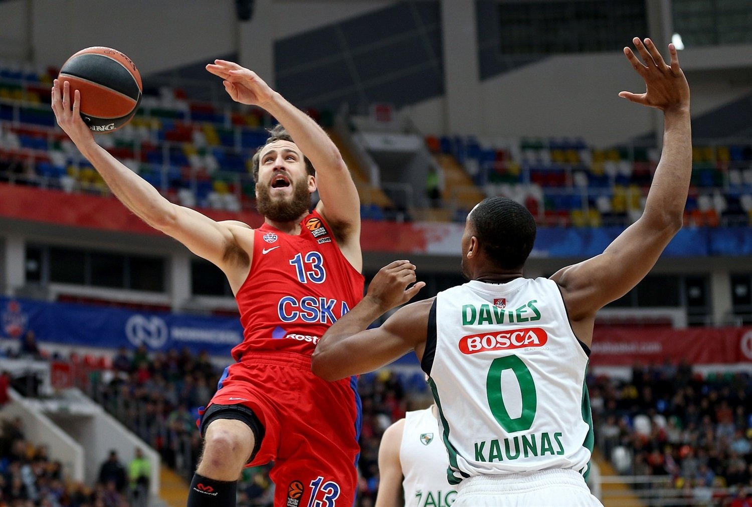 Hráči CSKA porazili Žalgiris o dva body po predĺžení