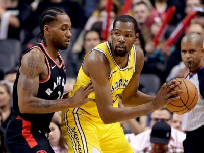 VIDEO: Toronto zvládlo predĺženie s Golden State, hosťom nepomohlo 51 bodov Duranta