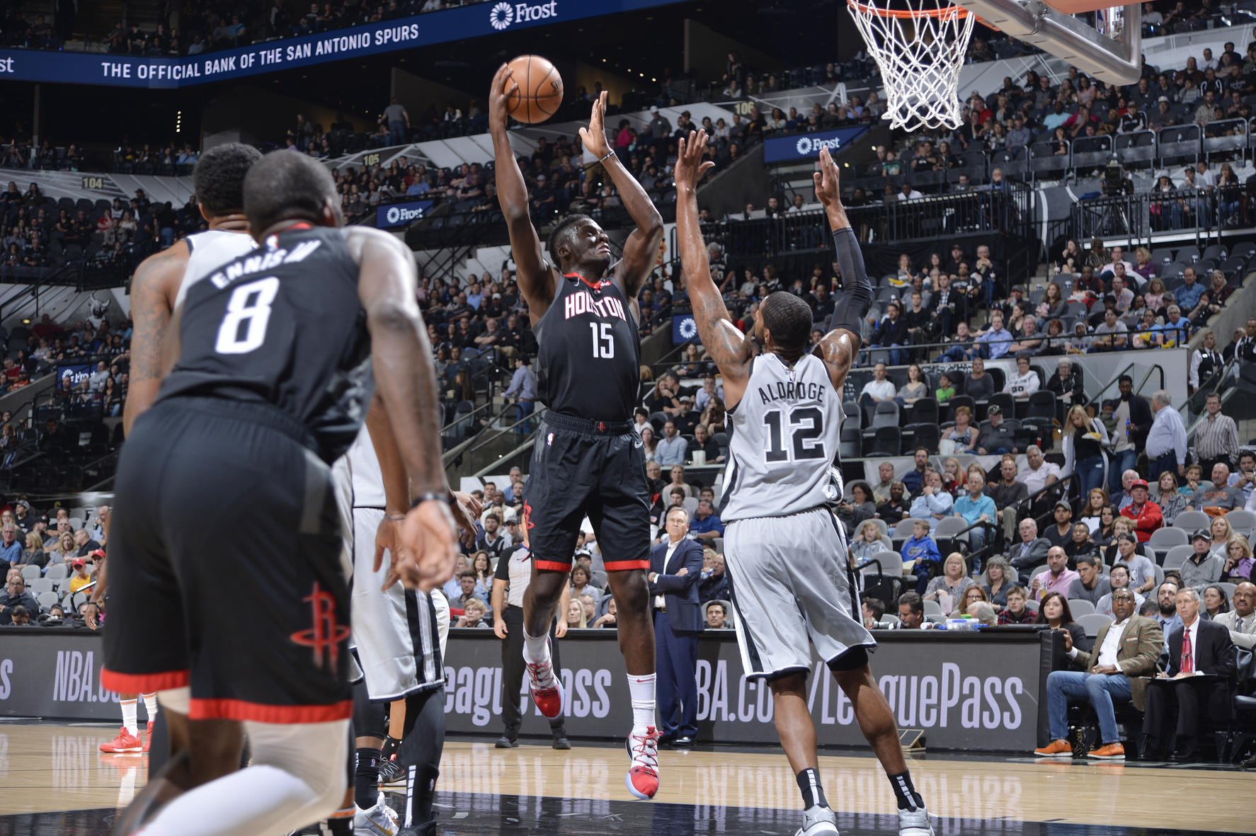VIDEO: Houston zdolal San Antonio, víťazstvo Denveru