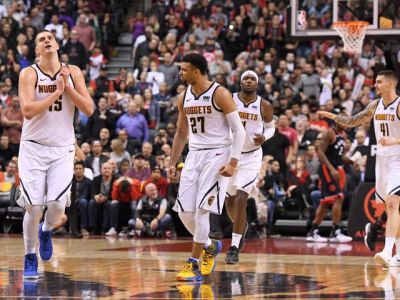 VIDEO: Toronto zaváhalo doma s Denverom, triple-double Jokiča