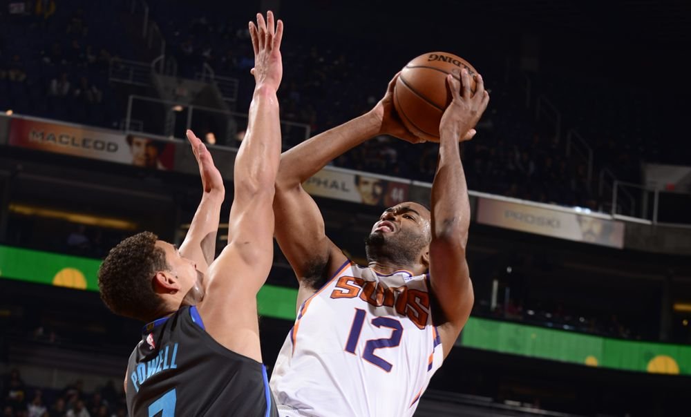 VIDEO: Suns zdolali Mavericks a pripísali si piatu výhru v sezóne