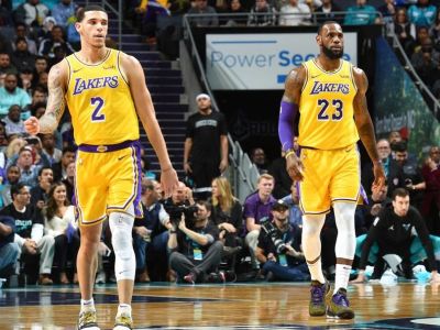 VIDEO: Dvojnásobný triple-double pre Lakers, L. James a Ball pripomenuli Magica Johnsona a Abdula-Jabbara