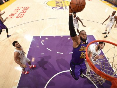 VIDEO: Toronto opäť víťazne, triple-double LeBrona Jamesa