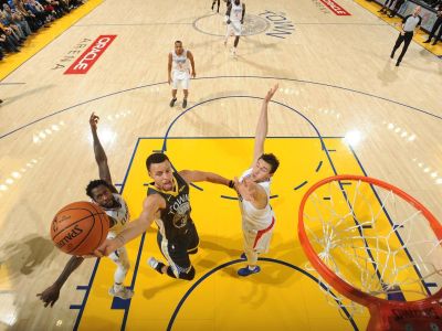 VIDEO: Stephen Curry rozhodol o víťazstve Golden State, 500. víťazstvo Spoelstru