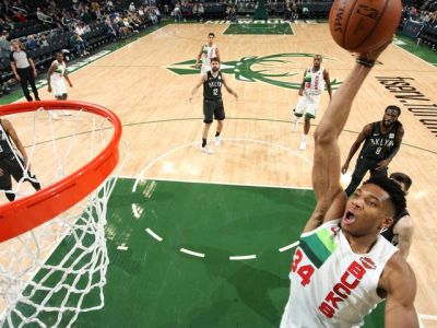 VIDEO: Antetokunmpo predviedol tretí triple-double v sezóne a potiahol Milwaukee za 25. víťazstvom