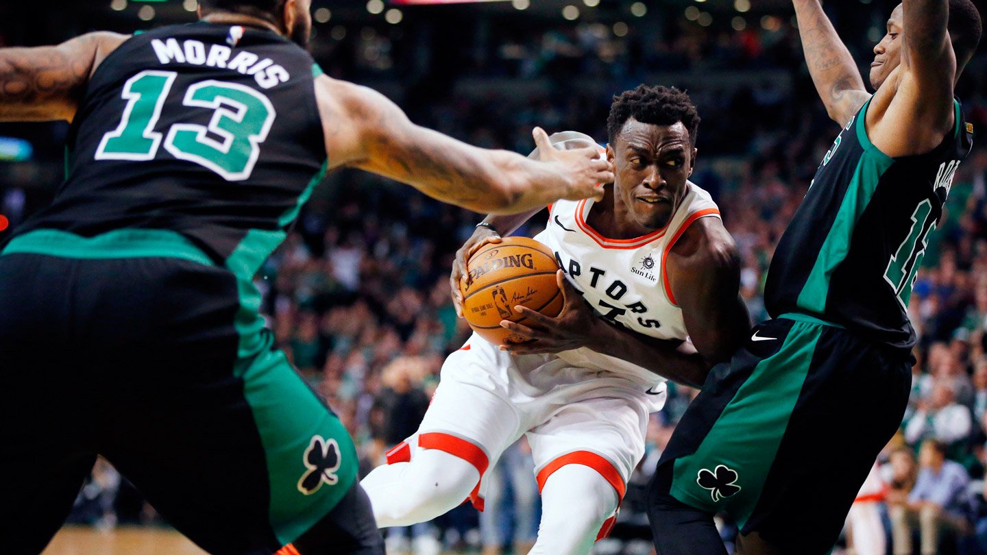 Mal sa stať kňazom, basketbal ho nezaujímal, teraz mieri medzi hviezdy NBA