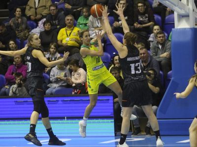 Vysoký triumf Šoprona nad Carolom