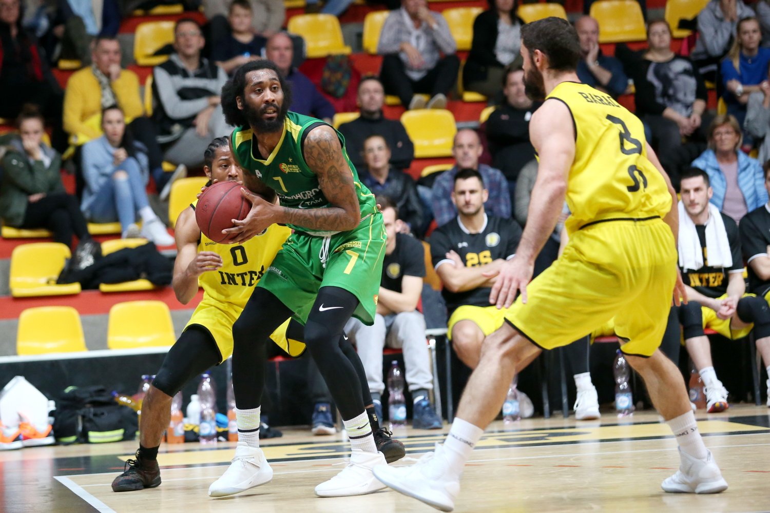 Benjamin odvrátil pozornosť od životosprávy a potiahol Levice ako MVP