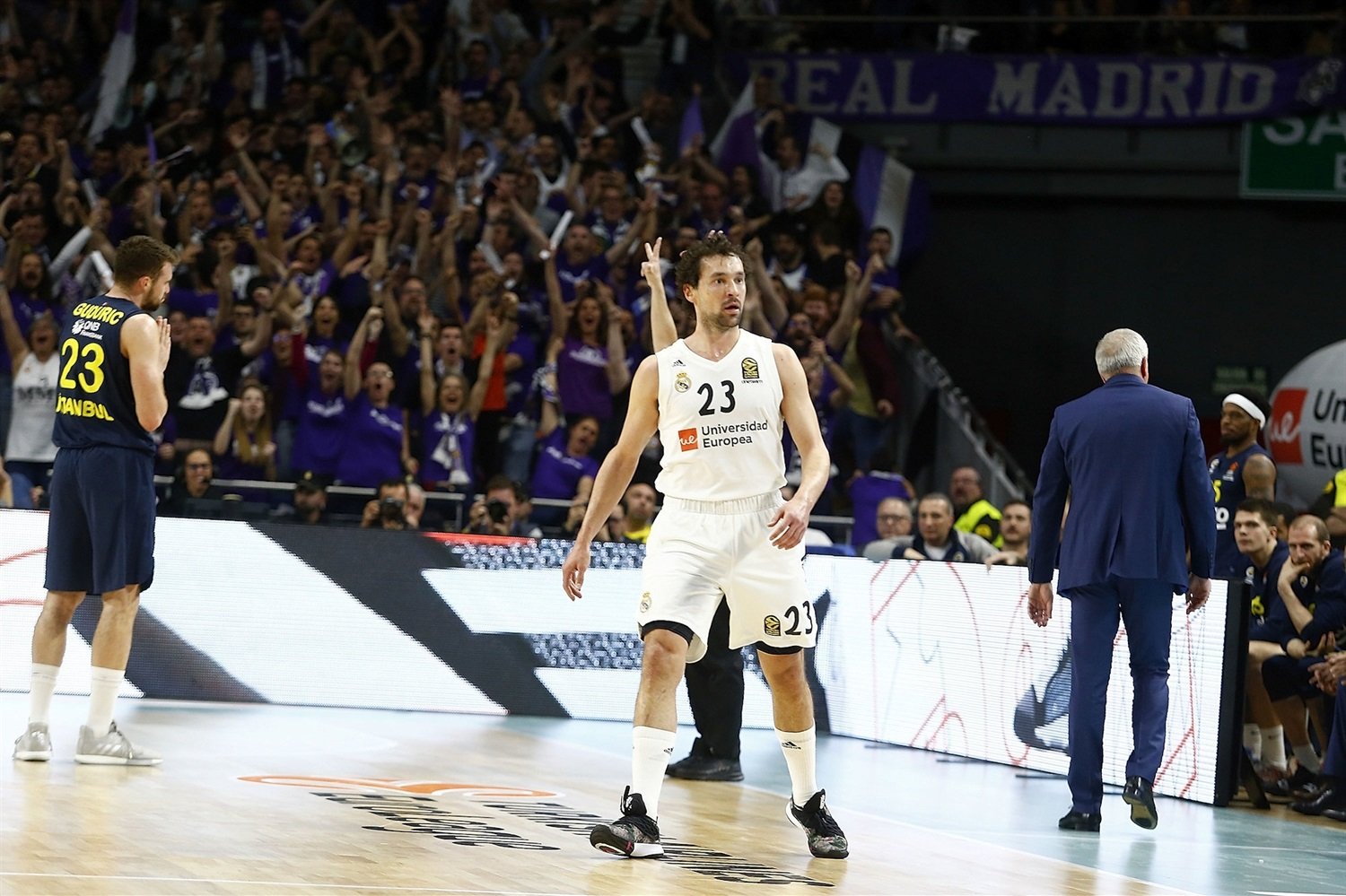 Po troch rokoch sa to konečne zas niekomu podarilo: Fener dostal od Realu stovku