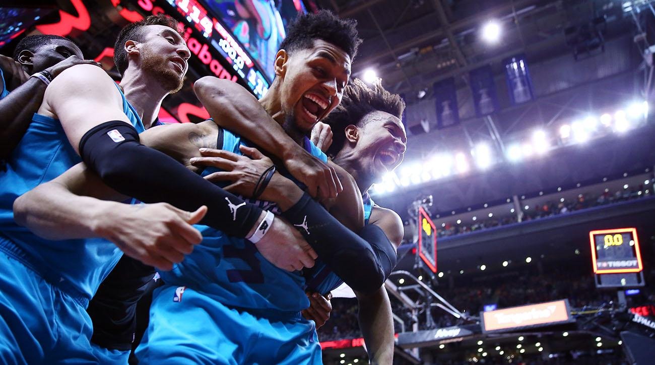 VIDEO: Lambov neuveriteľný buzzer beater rozhodol o víťazstve Charlotte