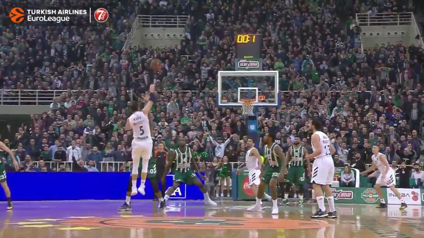 Jeho buzzer beater paralyzoval 18-tisíc fanúšikov, Fernandez premenil šialenú trojku