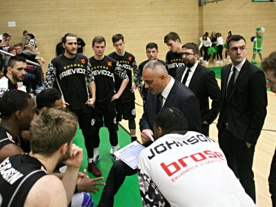 VIDEO: Prievidza vyhrala trojkou v poslednej sekunde, Lučenec má druhú výhru