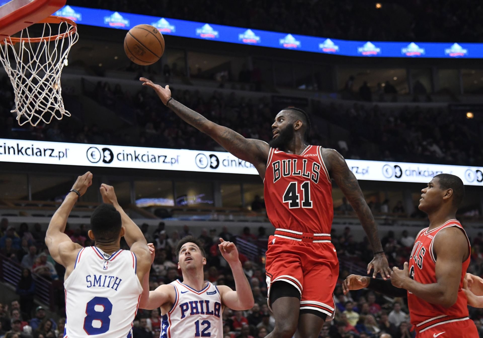 VIDEO: Brooklyn vyhral u lídra a postup do play-off má na dosah