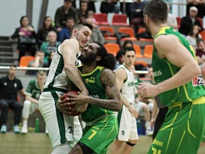 Viac ako výsledok prekvapil výkon majstra, v prvom polčase hrala v play-off nasadení len Handlová