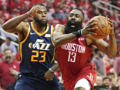 VIDEO: Strelecká explózia Irvinga, opäť výnimočný Harden. Favoriti nezaváhali