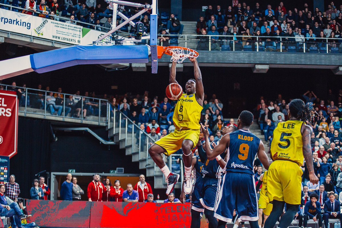 Aj basketbalová Liga majstrov má svoj Ajax Amsterdam. Postarajú sa mladíci o ďalšie prekvapenie?