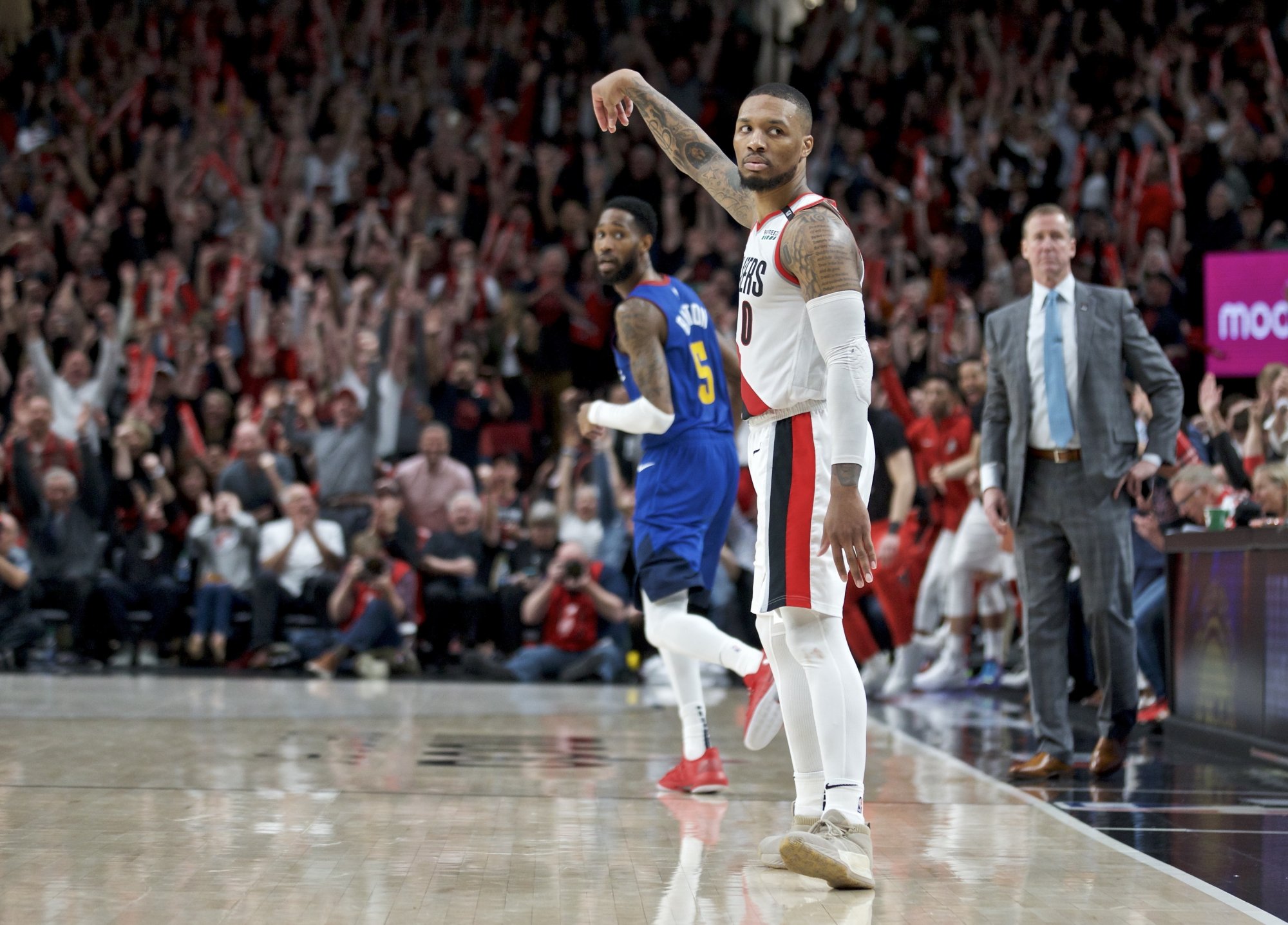 Vyše 60 rokov sa nehral v NBA taký zápas, mieril do piateho predĺženia