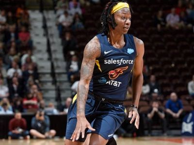 Vo WNBA Chicago doma prehralo s Indianou