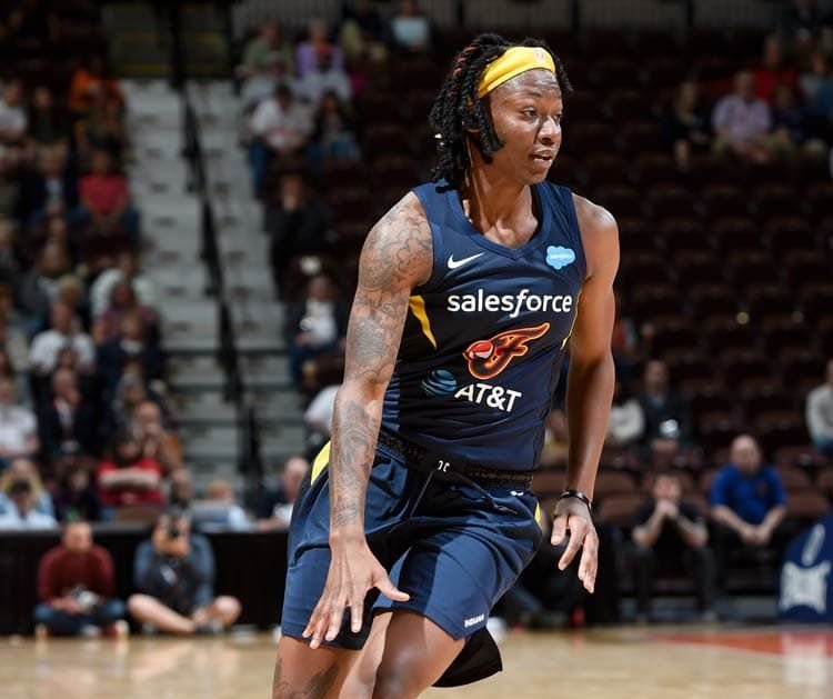 Vo WNBA Chicago doma prehralo s Indianou