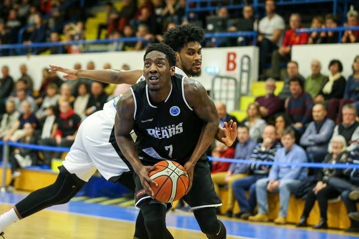 Doug Wiggins štvrtým zahraničným hráčom BK Slávia Žilina