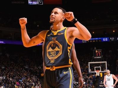 Stephen Curry s 15-tisíc bodmi, Durant pred Birda na 33. miesto