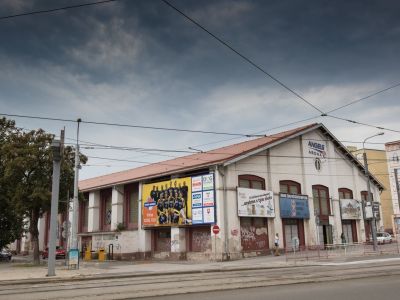 YOUNG ANGELS museli opustiť halu. Nemôžu v nej trénovať ani hrať