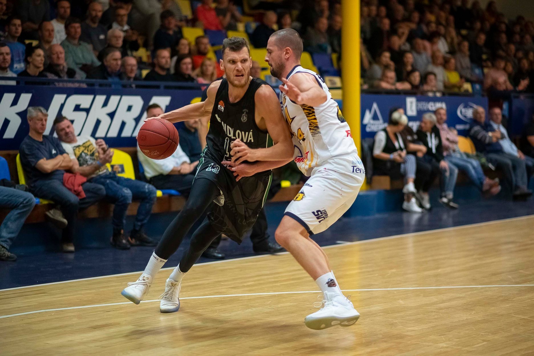 Mrviš o nepresvedčivej Handlovej: Upraceme si hlavy a zmeníme obraz hry