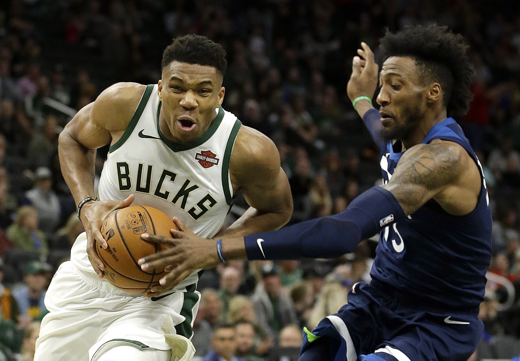 VIDEO: Antetokounmpo zariadil parádnym triple-doublom výhru Milwaukee