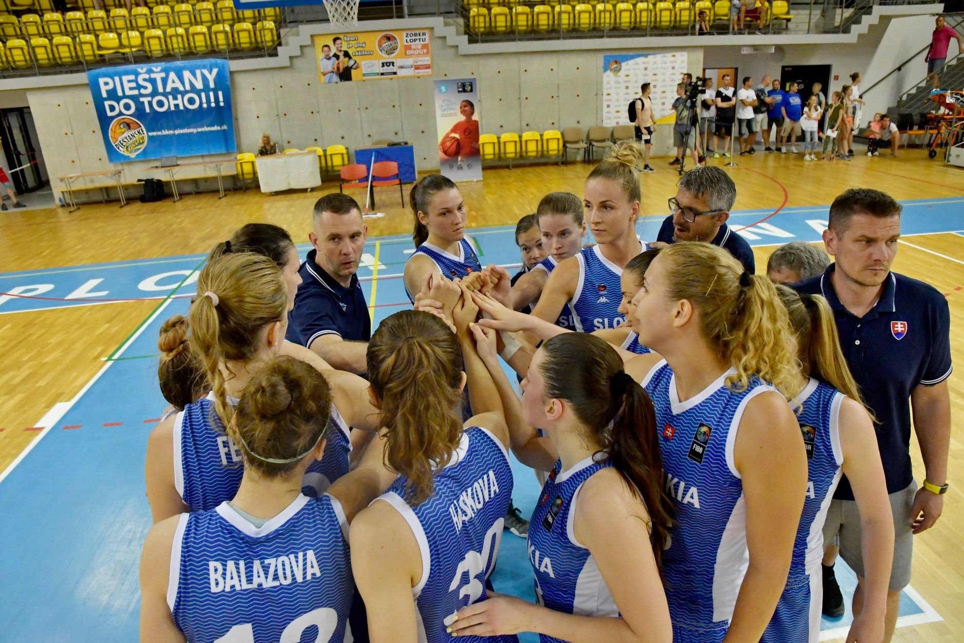 ONLINE: Dôležitý štart do kvalifikácie. Sledujte zápas žien SR v Maďarsku