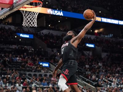VIDEO: Harden predviedol ďalší super výkon, ale na výhru to nestačilo